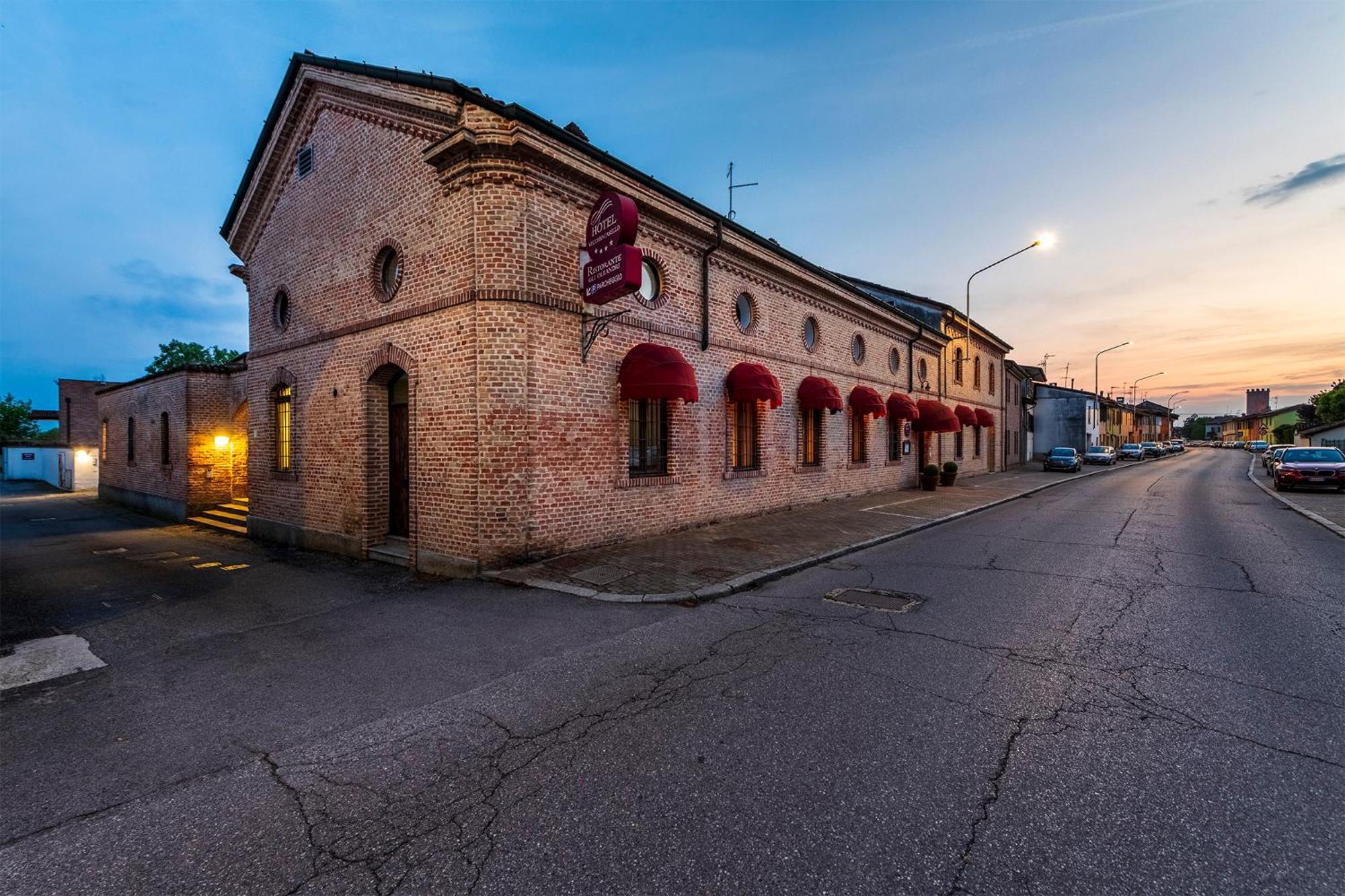 Hotel Vecchio Casello 4*