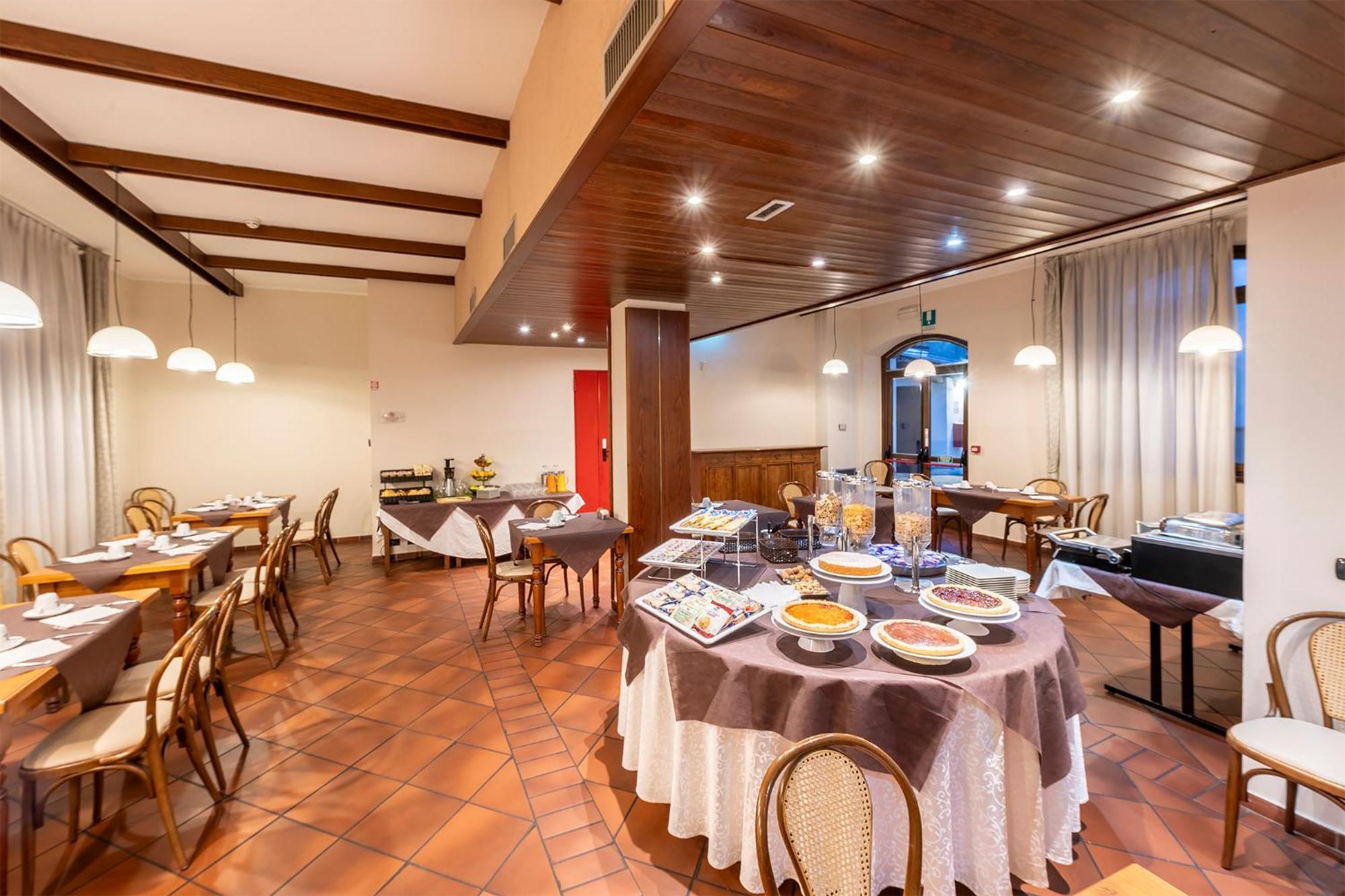 Hotel Vecchio Casello 4*