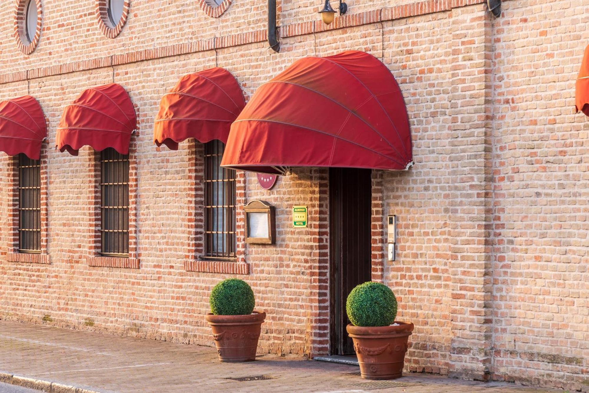 Hotel Vecchio Casello 4*